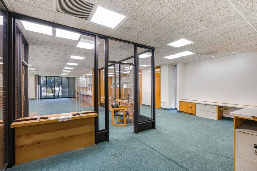 More Photos Of 1750 NE 8th St, Homestead Bank For Sale