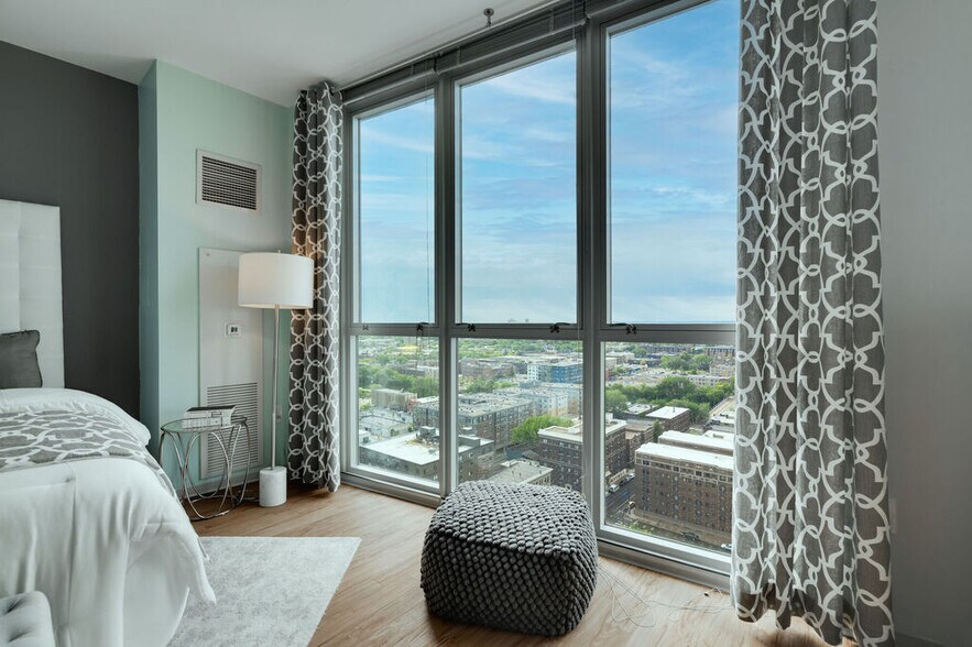 More Photos Of 1369 Spruce Pl, Minneapolis Apartments For Lease