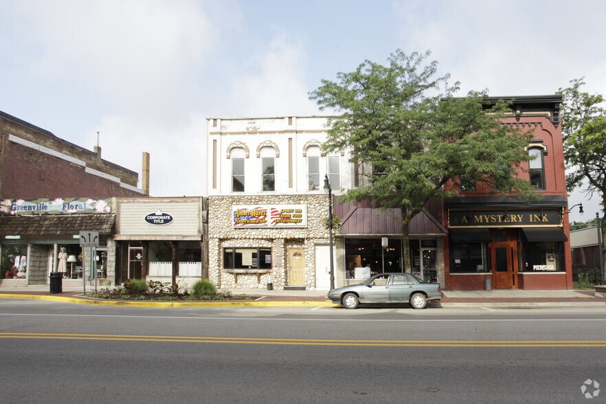 More Photos Of 217 S Lafayette St, Greenville Bar For Sale