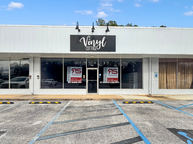 More Photos Of 200-240 McFarland Blvd, Northport General Retail For Lease