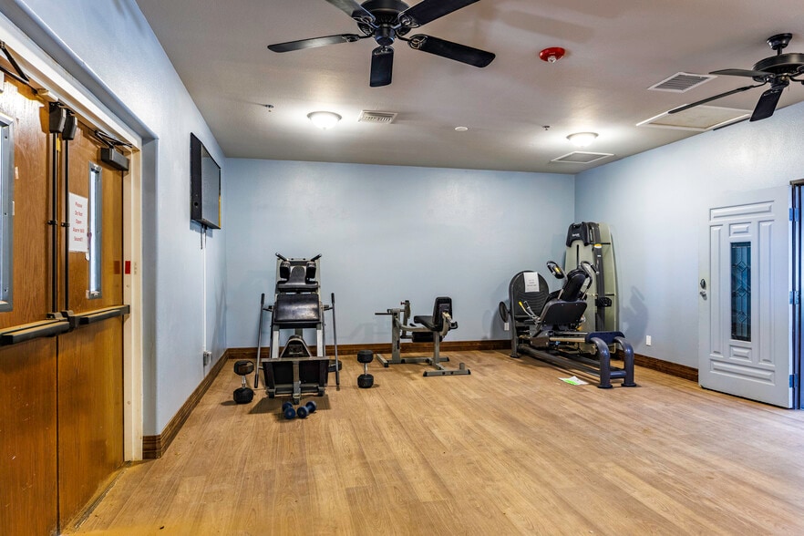 More Photos Of 16286 S Sunland Gin Rd, Arizona City Rehabilitation Center For Sale