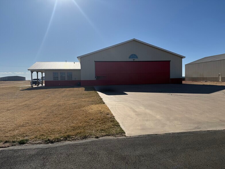 Primary Photo Of 12880 Wandering Rd, Amarillo Flex For Sale