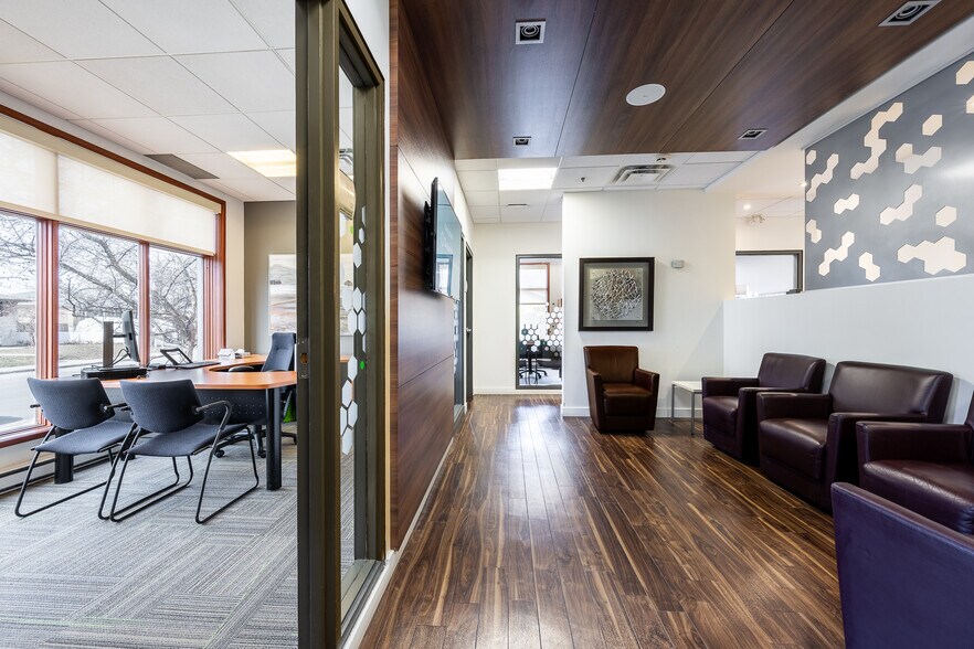 More Photos Of 250 Boul De La Concorde E, Laval Loft Creative Space For Sale