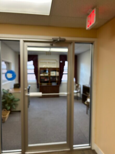 More Photos Of 35 Harvard St, Worcester Office For Lease