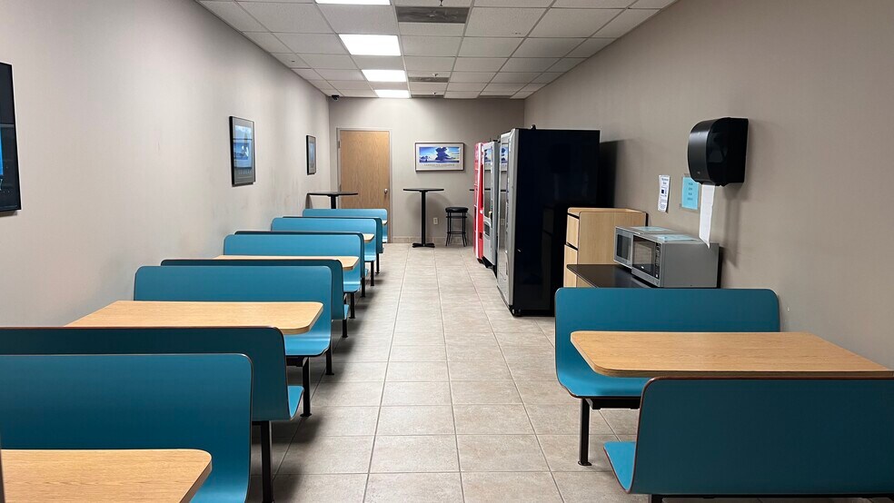 More Photos Of 2402 Wildwood Ave, North Little Rock Office For Sale