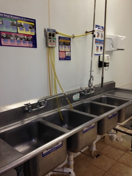 More Photos Of 6801-6917 W Brown Deer Rd, Milwaukee General Retail For Lease