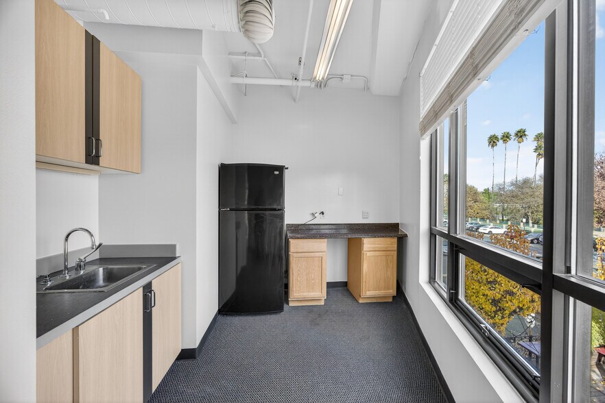 More Photos Of 801-803 2nd St, Davis Office For Lease