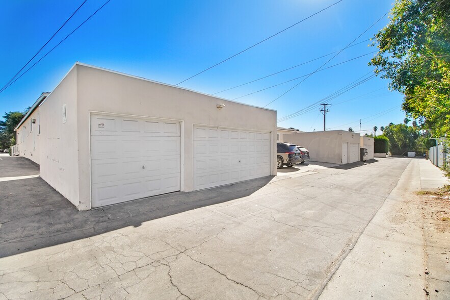 More Photos Of 2003 Lake Ave, Altadena Apartments For Sale