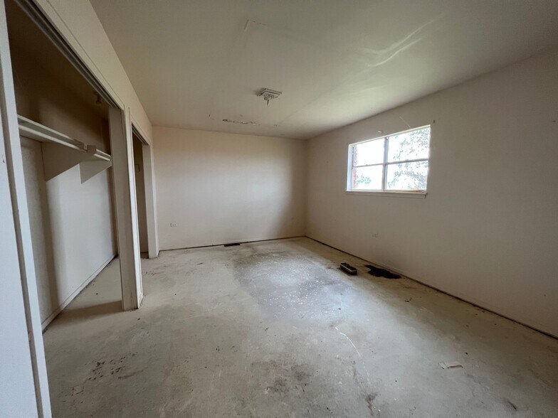 More Photos Of 2500 N Main St, Tahoka Hotel For Sale