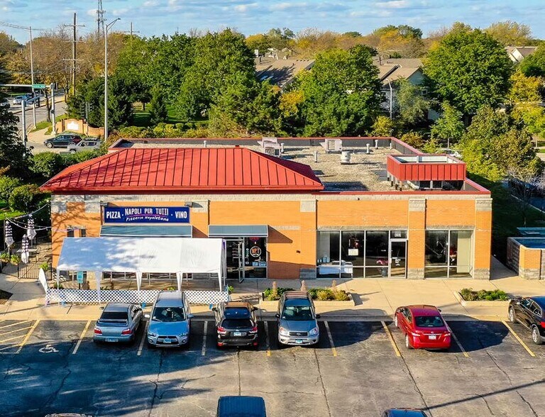 More Photos Of 181-185 N Barrington Rd, Schaumburg Storefront For Lease