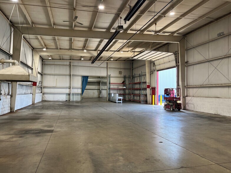 More Photos Of 156 Manufacturers Dr, Holland Manufacturing For Sale