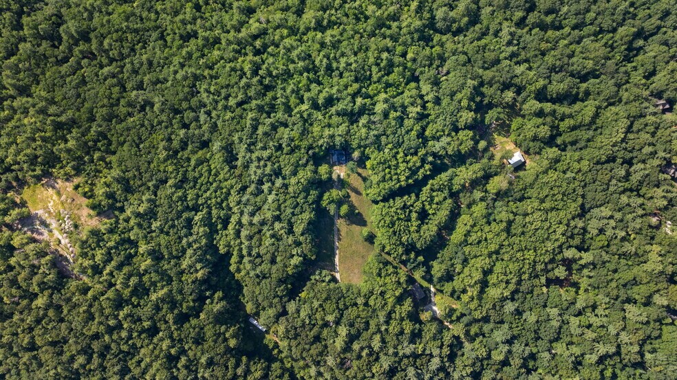 More Photos Of 122 Highlands View Rd, Highlands Specialty For Sale