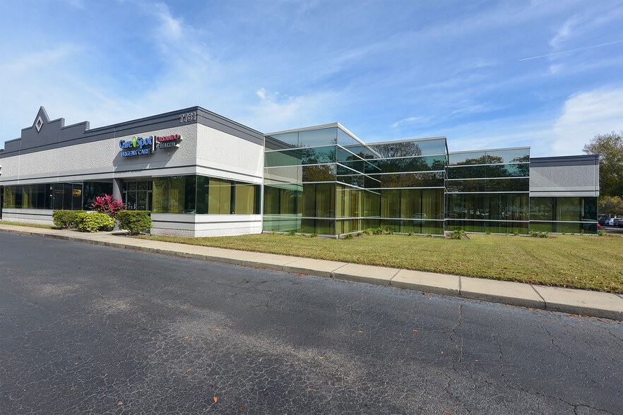 More Photos Of 7751 Kingspointe Pky, Orlando Light Distribution For Lease