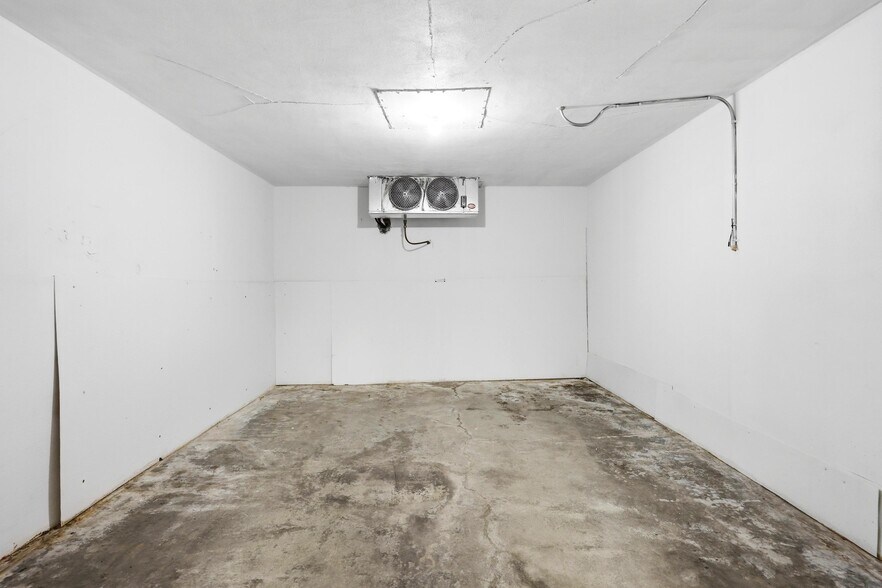 More Photos Of 2154 Old Charleston Rd NE, Cleveland Refrigeration Cold Storage For Sale