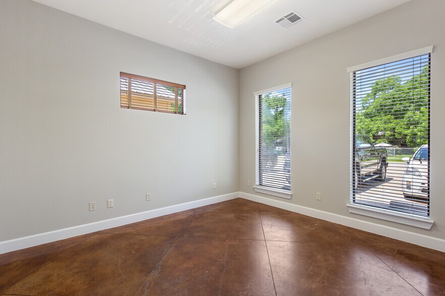 More Photos Of 14375 Liberty St, Montgomery Coworking Space