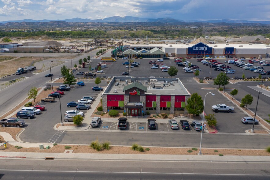 More Photos Of Chili's, Espanola Freestanding For Sale