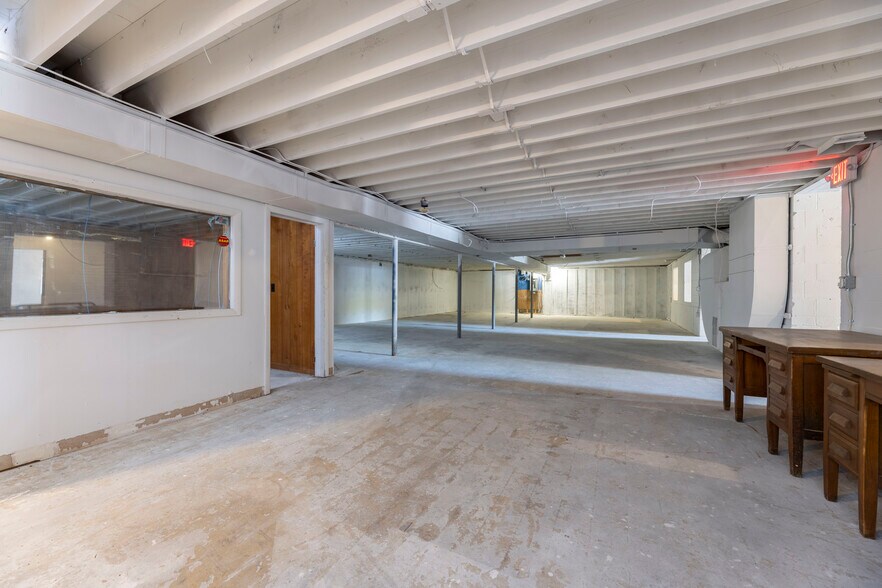 More Photos Of 120 Point Judith Rd, Narragansett Unknown For Lease