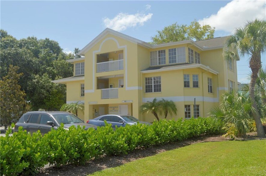 More Photos Of 1617 S Tuttle Ave, Sarasota Medical For Sale