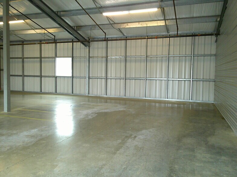 More Photos Of 5820 NE Eighth Ct, Vancouver Self Storage For Lease
