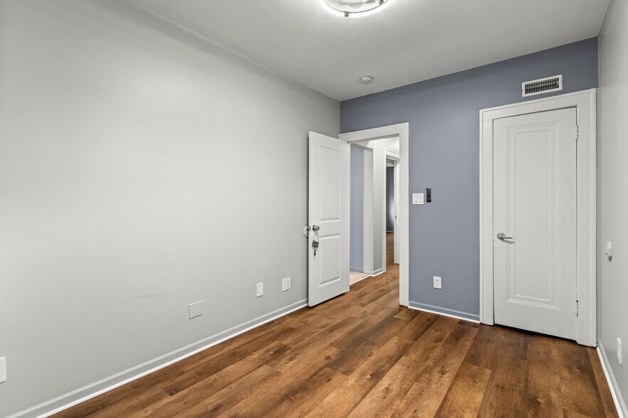 More Photos Of 5920 Chase Rd, Dearborn General Retail For Lease