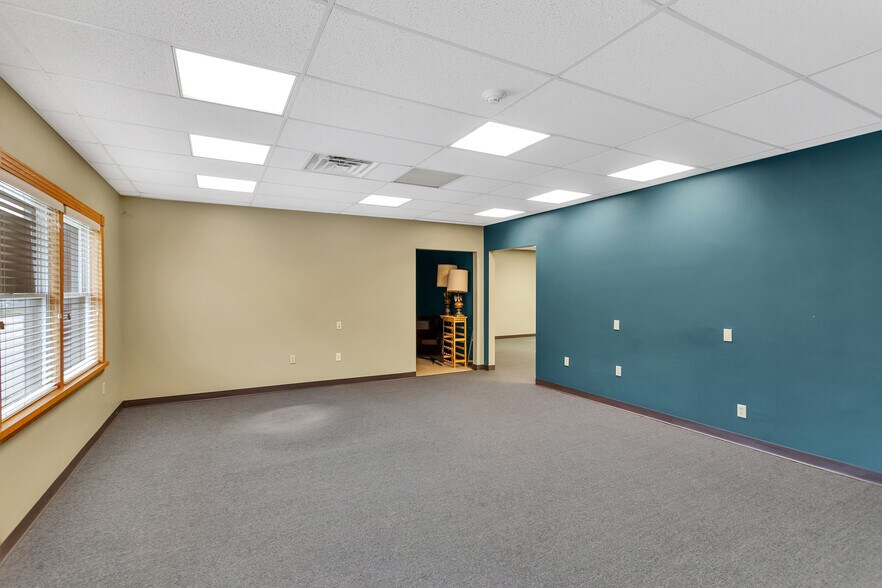 More Photos Of 50 Seco Rd, Monroeville Office For Sale