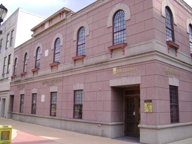 More Photos Of 15 SW Old State Capitol Plz, Springfield Office For Sale