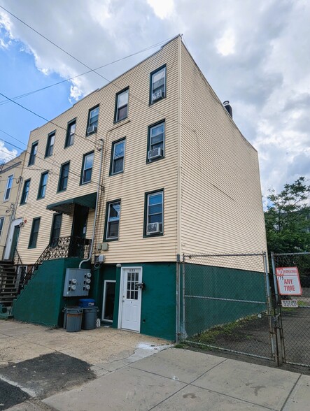 More Photos Of 173 Brunswick St, Jersey City Apartments For Sale