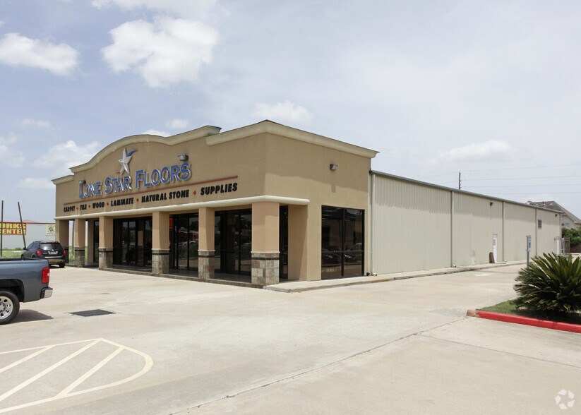 More Photos Of 10009 S Highway 6 Rd, Sugar Land Freestanding For Sale