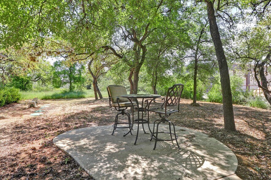 More Photos Of 8122 Whisper Oak, San Antonio Office For Sale