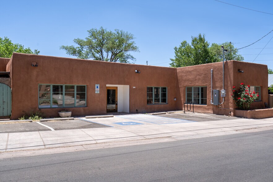 More Photos Of 310 Johnson St, Santa Fe Specialty For Sale