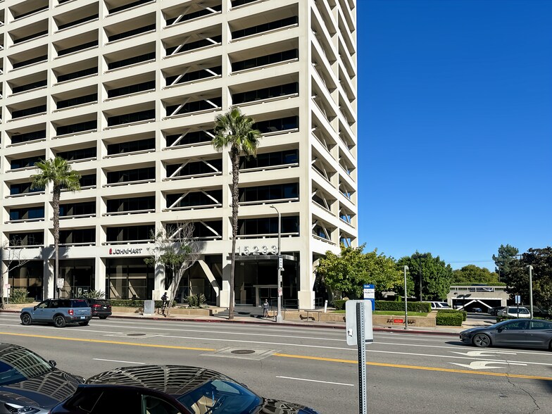 More Photos Of 15233 Ventura Blvd, Sherman Oaks Office For Lease