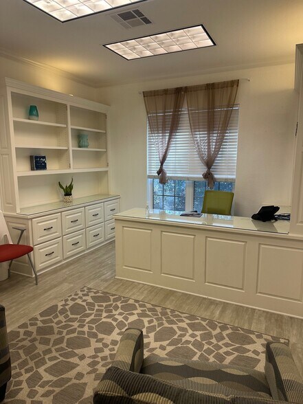 More Photos Of 1000 W State Highway 6, Waco Office For Lease