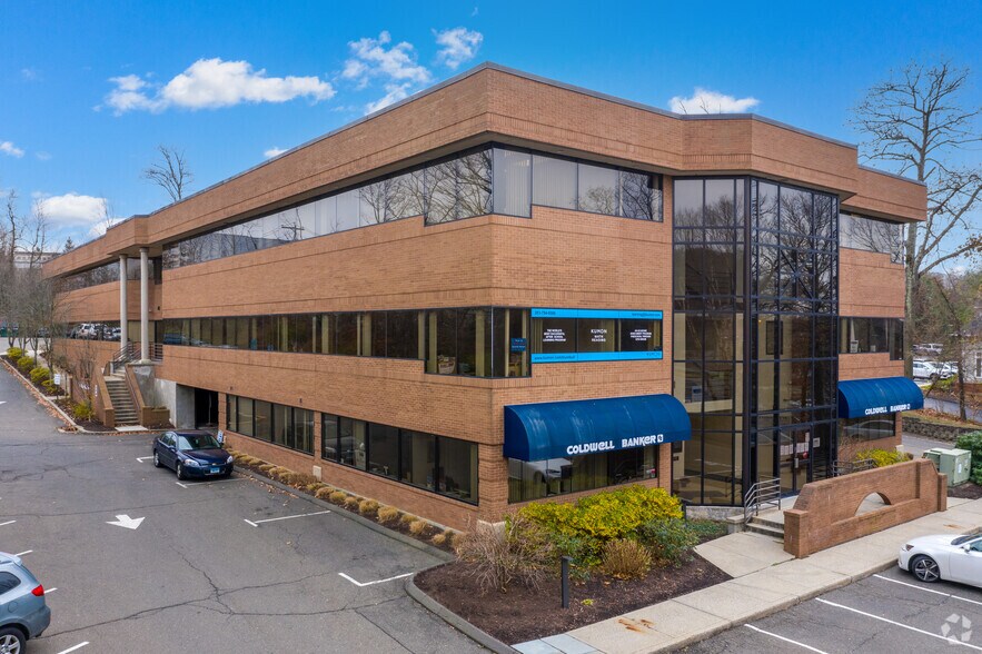 Primary Photo Of 2 Corporate Dr, Trumbull Office For Sale