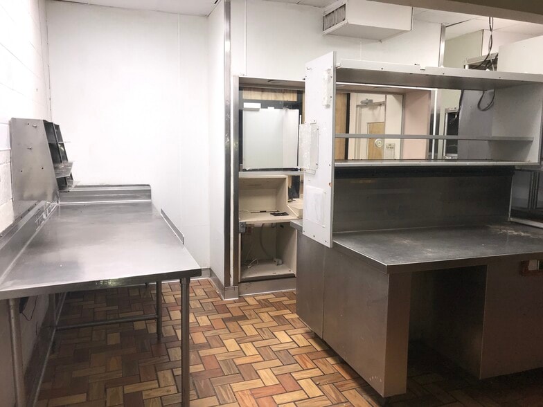 More Photos Of 613 Stoner Ave, Shreveport Restaurant For Lease