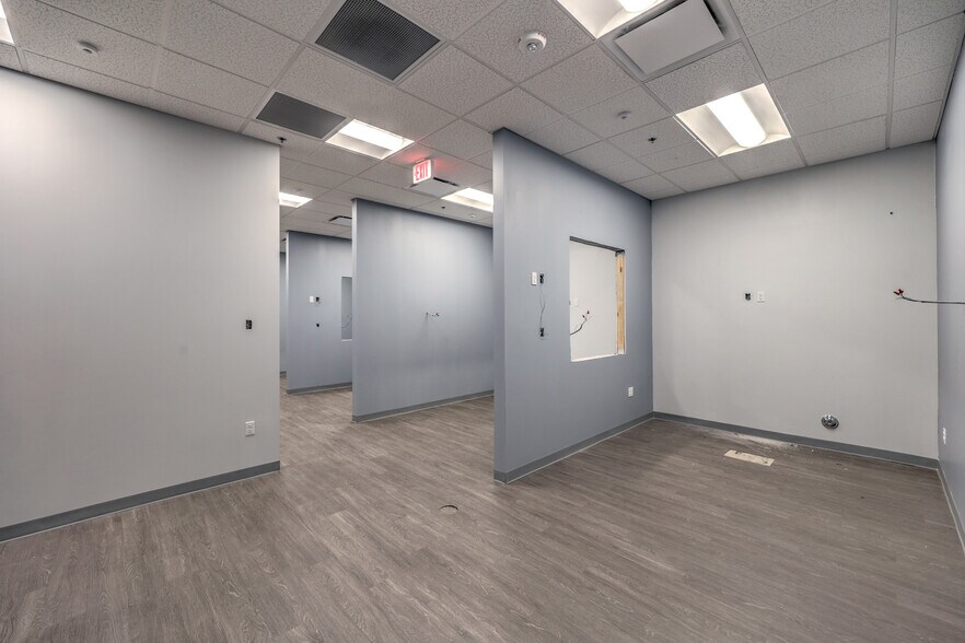 More Photos Of 2943-3073 W Craig Rd, North Las Vegas Unknown For Lease