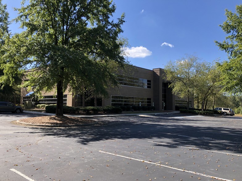 More Photos Of 4160 Piedmont Pky, Greensboro Office For Lease