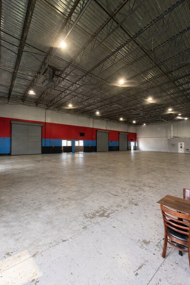 More Photos Of 750 NW Enterprise Dr, Port Saint Lucie Warehouse For Lease
