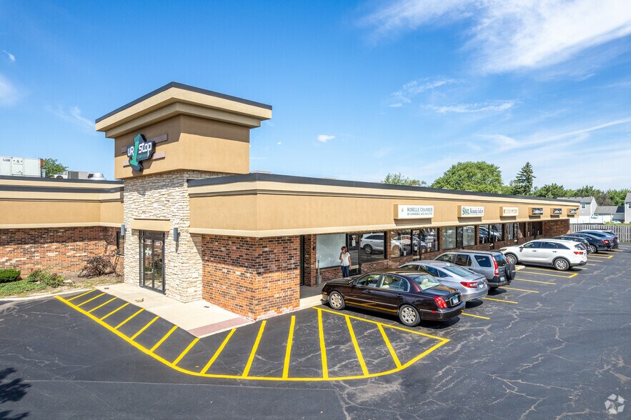 More Photos Of 1350 Lake St, Roselle Office For Lease