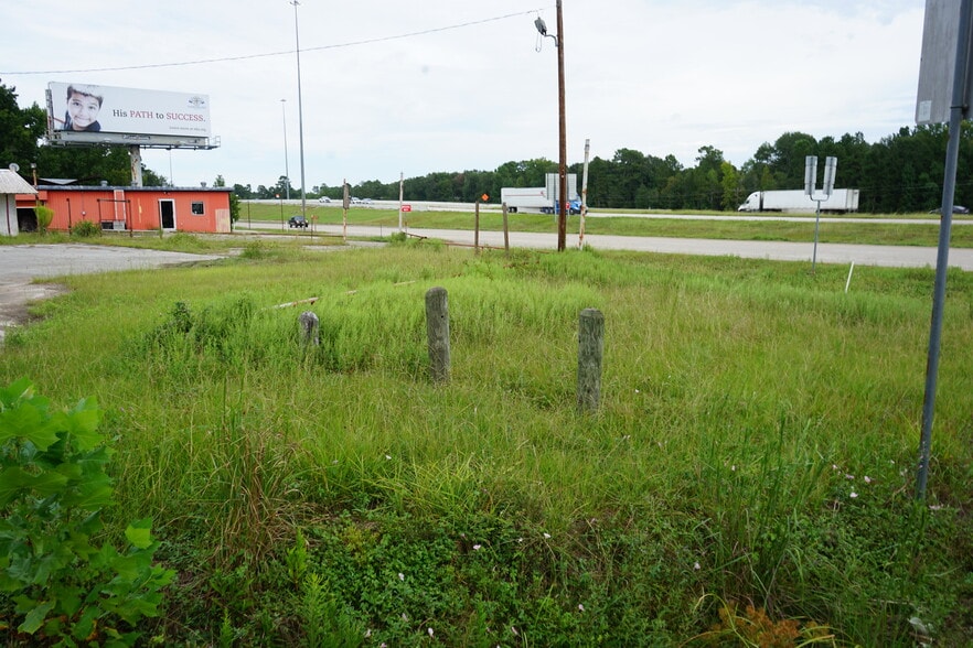 More Photos Of 11421 Highway 150, Shepherd Storefront Retail Office For Sale