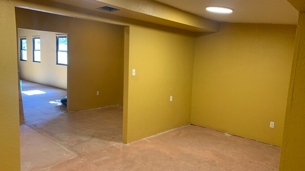 More Photos Of 1018 Union, Selma Storefront Retail Residential For Sale