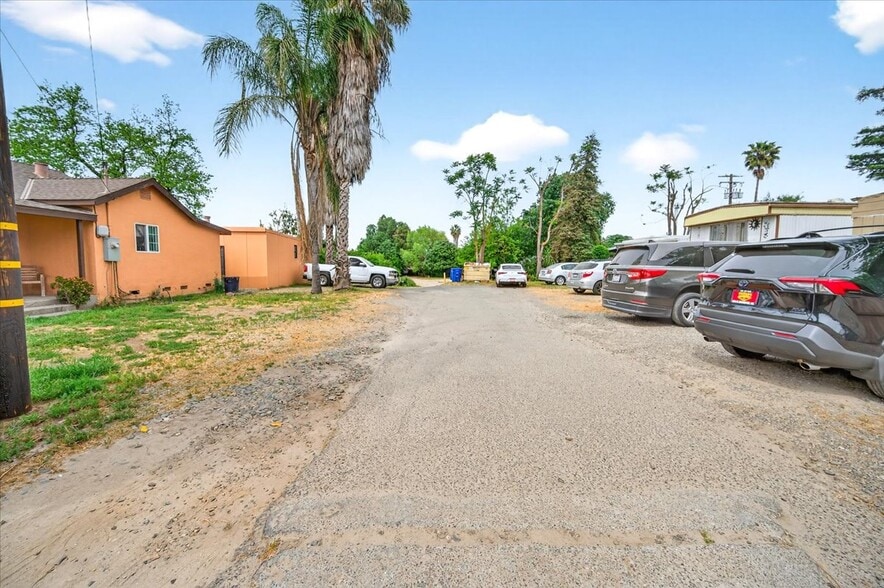 More Photos Of 521 W Hatch Rd, Modesto Manufactured Housing Mobile Home Park For Sale