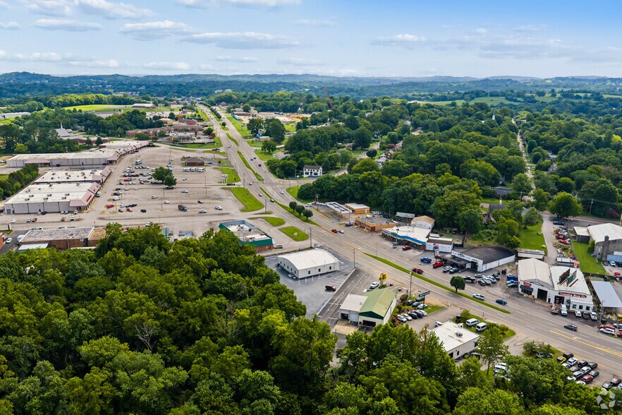 More Photos Of 111 Nashville Hwy N, Columbia Freestanding For Sale