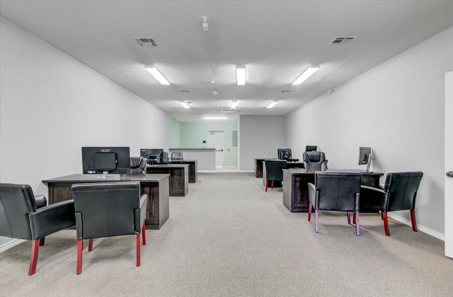 More Photos Of 3250 Central Mall Dr, Port Arthur Office For Sale