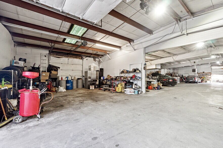 More Photos Of 3797 Lawrenceville Hwy, Tucker General Retail For Sale