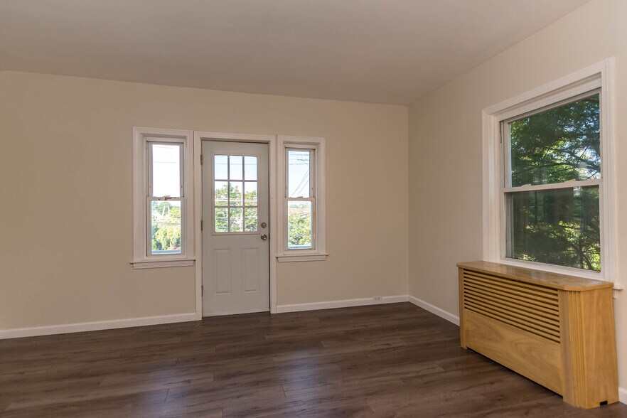 More Photos Of 291 S Lexington Ave, White Plains Apartments For Sale