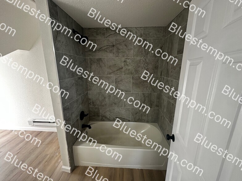 More Photos Of 1115 Felix St, Saint Joseph Apartments For Sale