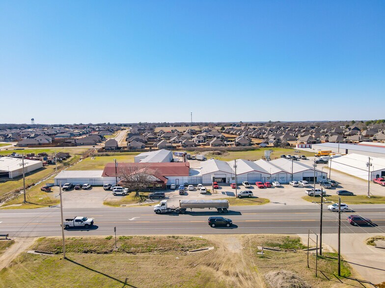 More Photos Of 926 US-377, Pilot Point Warehouse For Sale