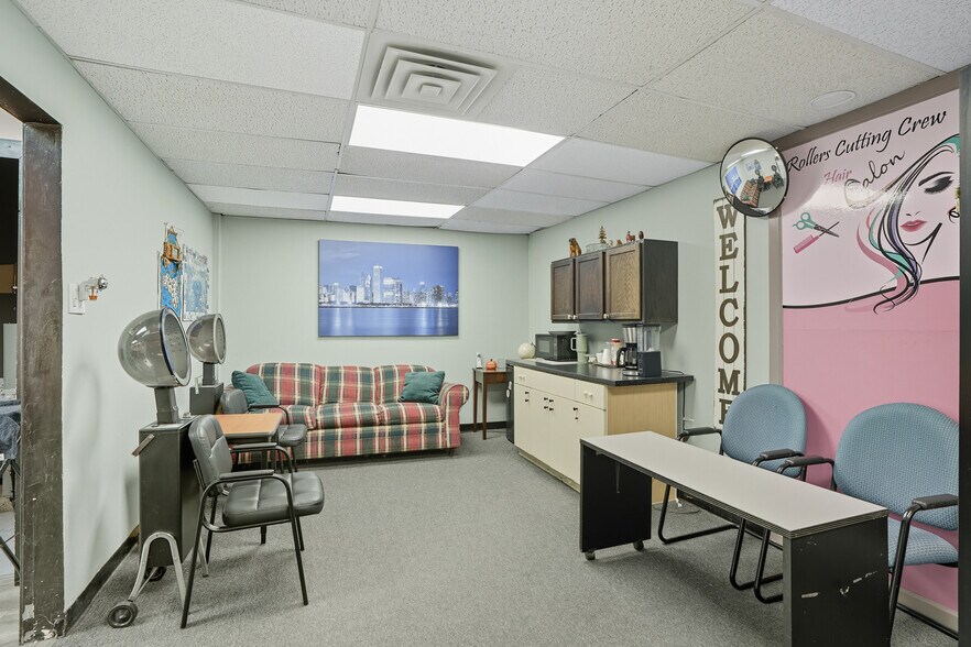 More Photos Of 5840 W 63Rd St, Chicago Freestanding For Sale