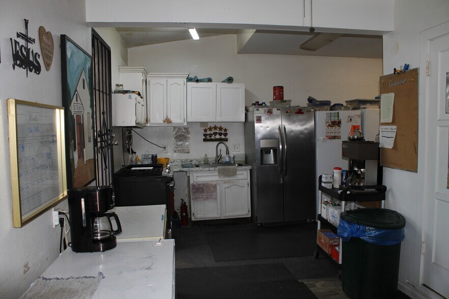 More Photos Of 6035 Mesa Ave, Los Angeles Specialty For Sale