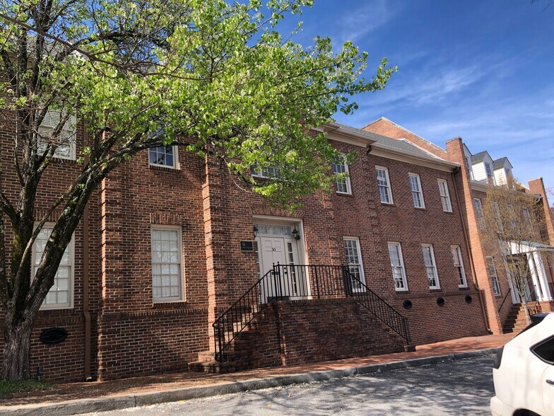 More Photos Of 50 Lenox Pointe NE, Atlanta Medical For Lease